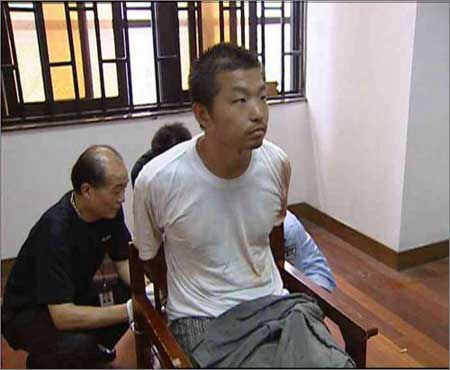 图文：上海袭警犯罪嫌疑人照片曝光